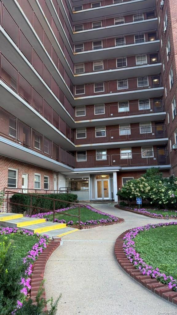 9710 62nd DR #5E, Rego Park, NY 11374