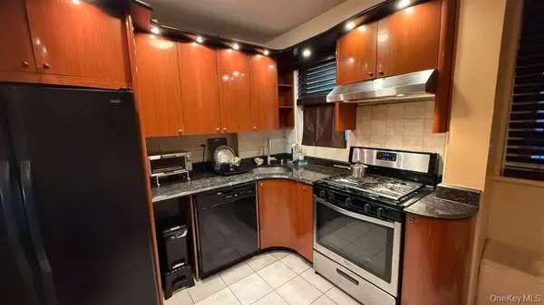 9710 62nd DR #5E, Rego Park, NY 11374