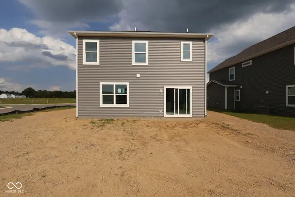 2307 Bear Oak RUN, Shelbyville, IN 46176