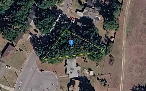 6200 FOREST PINES DR, Pensacola, FL 32526