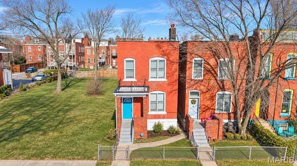 2733 Shenandoah AVE, St Louis, MO 63104