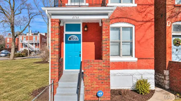2733 Shenandoah AVE, St Louis, MO 63104