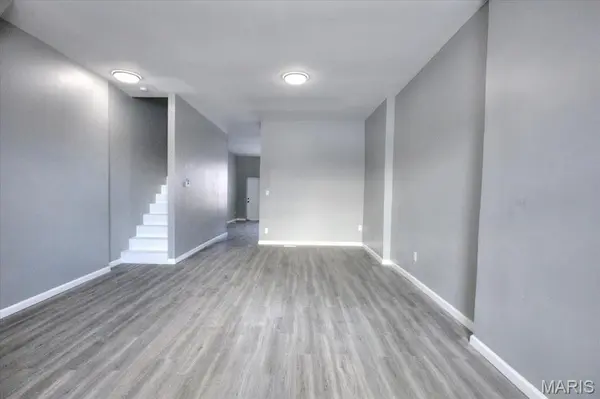 2733 Shenandoah AVE, St Louis, MO 63104