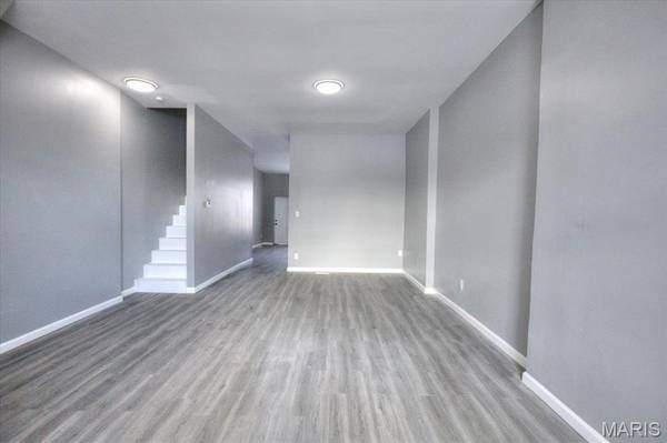 2733 Shenandoah AVE, St Louis, MO 63104