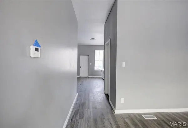 2733 Shenandoah AVE, St Louis, MO 63104