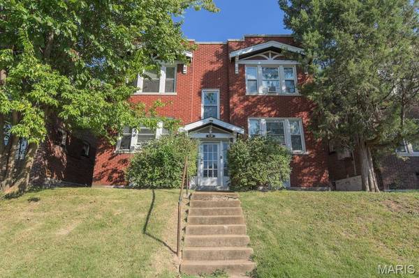 4234 Dewey AVE, St Louis, MO 63116