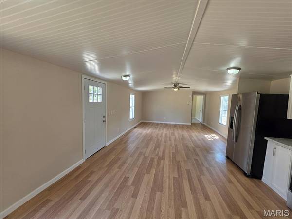 25632 Starlite DR, Laquey, MO 65534