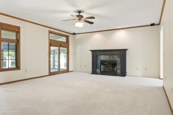 2027 Oak Forest DR, Morris, IL 60450