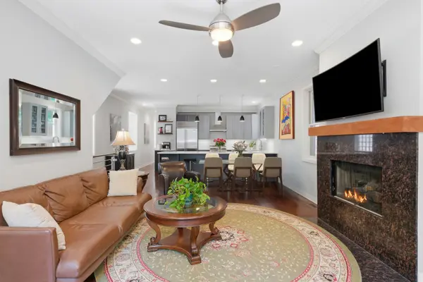 1920 W Diversey Pkwy #1, Chicago, IL 60614