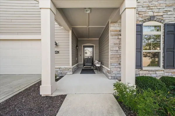 2973 Indian Summer CIR, Valparaiso, IN 46385