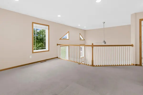 4989 Archer LN N, Plymouth, MN 55446