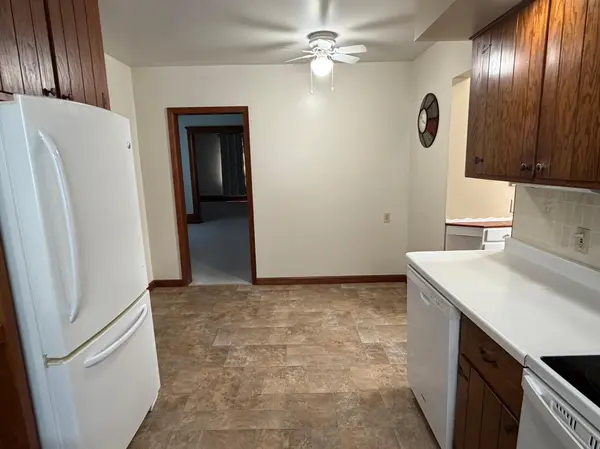 501 Center ST E, Roseau, MN 56751
