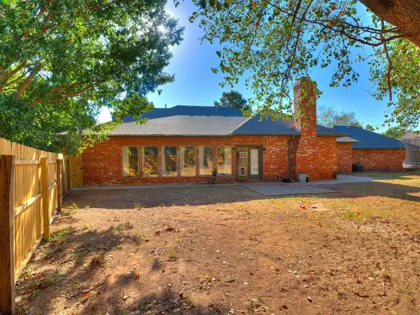 14817 Brasswood BLVD, Edmond, OK 73013