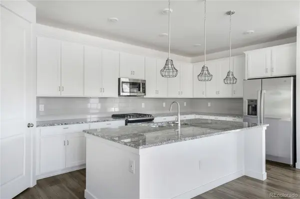 8886 S Tibet CT, Aurora, CO 80016