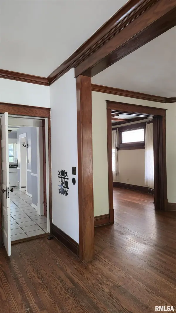 1803 W BARKER AVE, Peoria, IL 61606