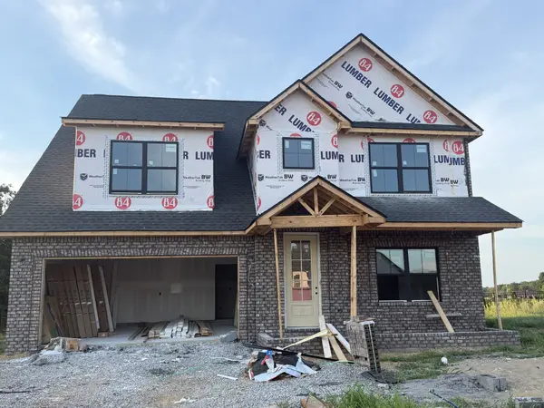 186 Aspen Pine Dr, Clarksville, TN 37043