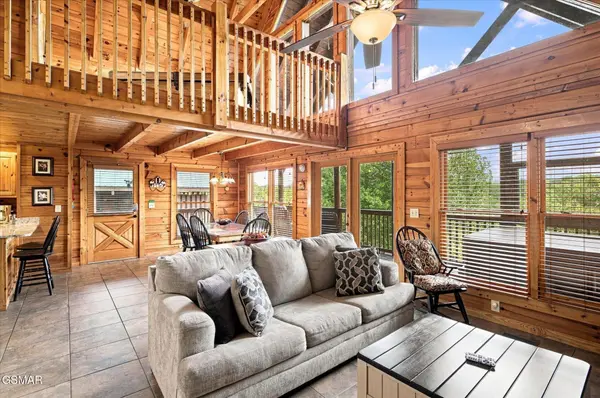 4451 Forest Vista Way, Pigeon Forge, TN 37863
