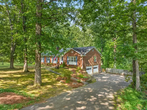 926 Glamis Circle, Signal Mountain, TN 37377