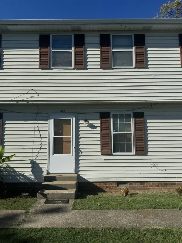 908 Smith St, Murfreesboro, TN 37129