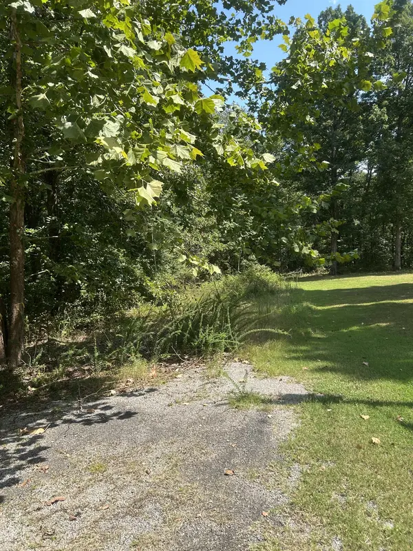 0 Oakdale Dr, Lawrenceburg, TN 38464