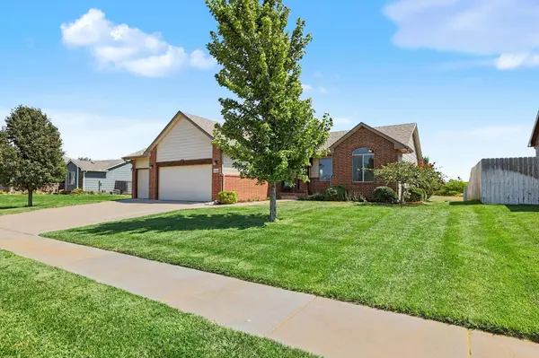 2106 S Wheatland St, Wichita, KS 67235
