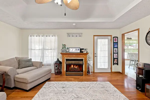 705 W Bryant ST, Nixa, MO 65714