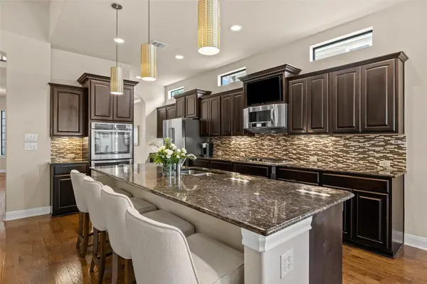 410 Indianwood DR, Lakeway, TX 78738