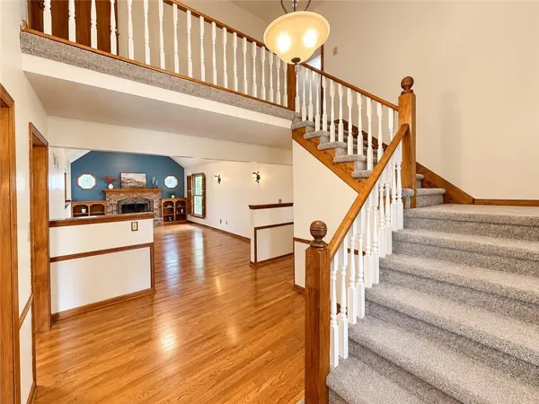 1313 NW Porter DR, Blue Springs, MO 64015