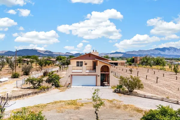 1124 Green Meadows RD, Anthony, NM 88021