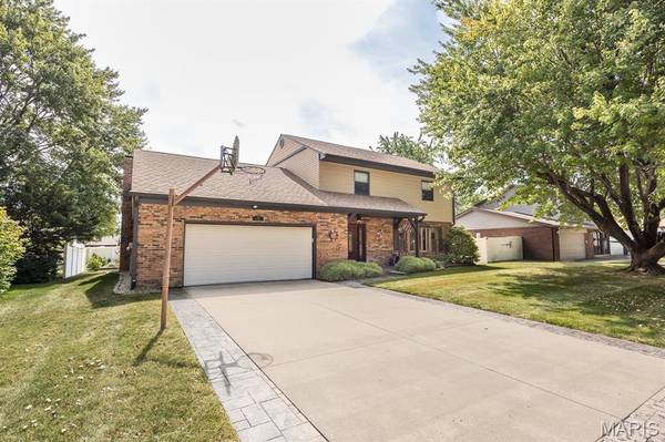 328 Veach DR, Fairview Heights, IL 62208