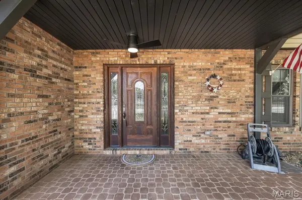 328 Veach DR, Fairview Heights, IL 62208