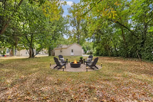 506 Cedar ST, De Soto, MO 63020