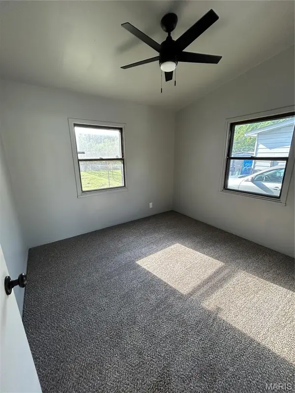 130 Saint Thomas LN, Cahokia, IL 62206