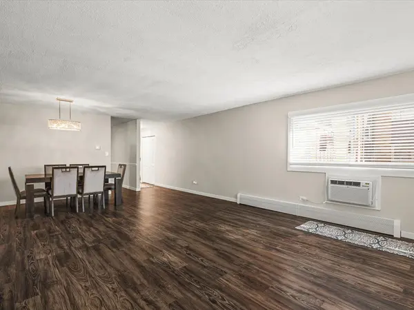 212A Collen DR #123, Lombard, IL 60148