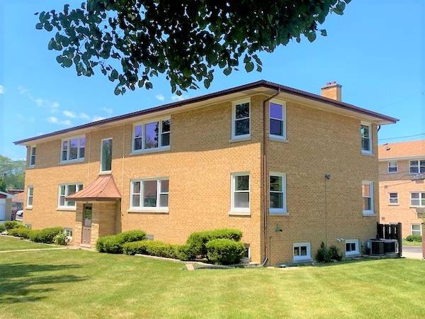 736 E Division ST #2E, Lombard, IL 60148