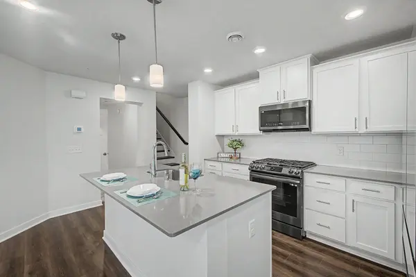 7225 Elmo CT, Lino Lakes, MN 55038