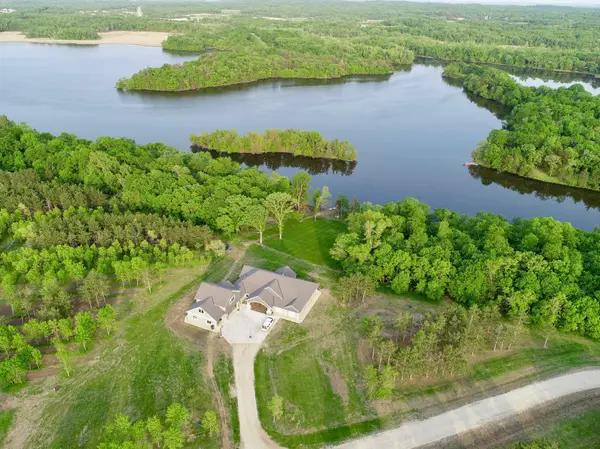 8382 198th AVE NE, New London, MN 56273
