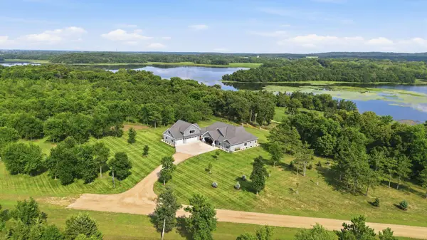 8382 198th AVE NE, New London, MN 56273