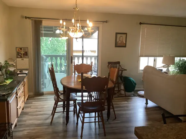 141 Kingswood DR, Red Wing, MN 55066