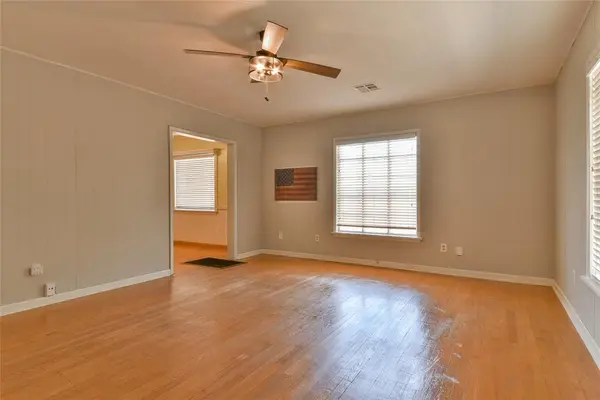 315 N 13th ST, Guthrie, OK 73044