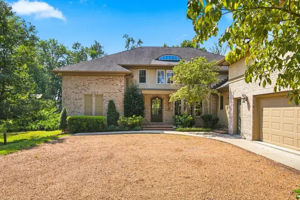 203B Woodmont Cir, Nashville, TN 37205