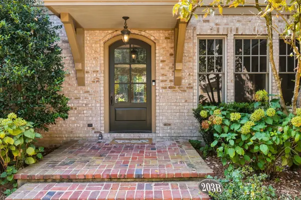 203B Woodmont Cir, Nashville, TN 37205