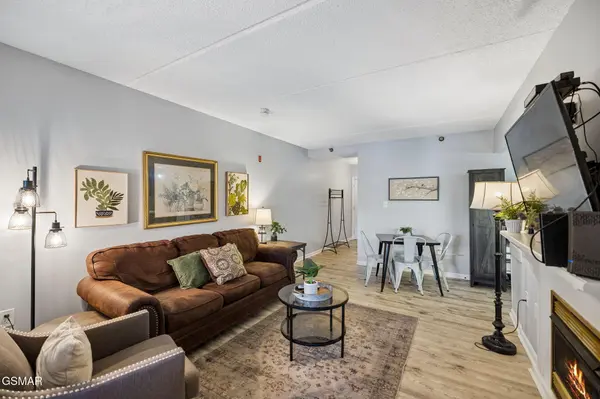 413 Baskins Creek Road #405, Gatlinburg, TN 37738