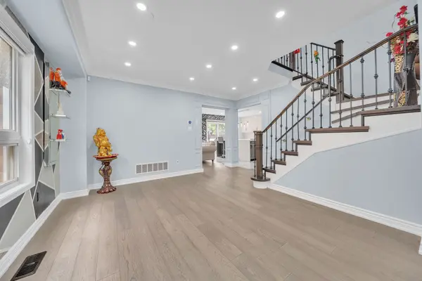 54 Buick BLVD, Brampton, ON L7A 3X7
