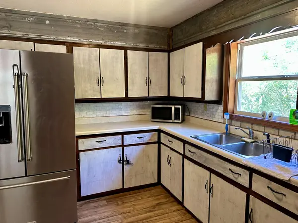460 State Highway Hh, Isabella, MO 65676