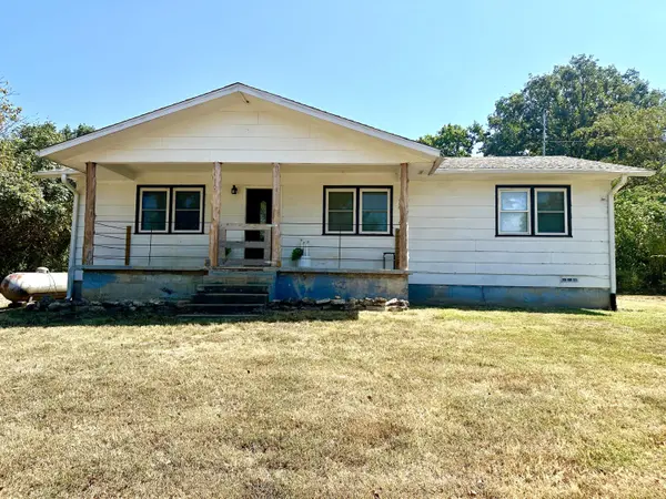 460 State Highway Hh, Isabella, MO 65676