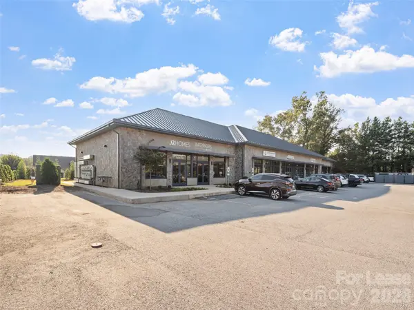 1870 Brevard RD #116 & 117, Arden, NC 28704