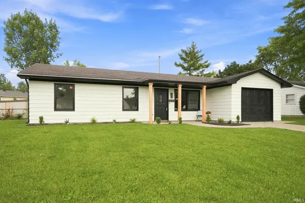 5111 Camelot DR, Fort Wayne, IN 46815