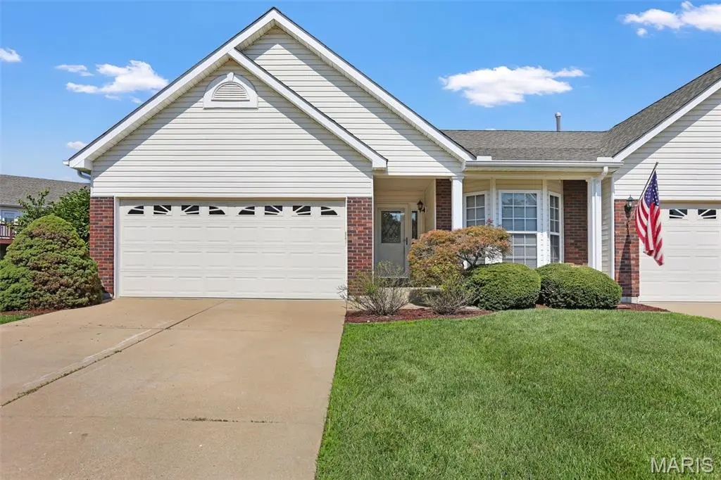 32 Green Park LN #32A, O'fallon, MO 63366