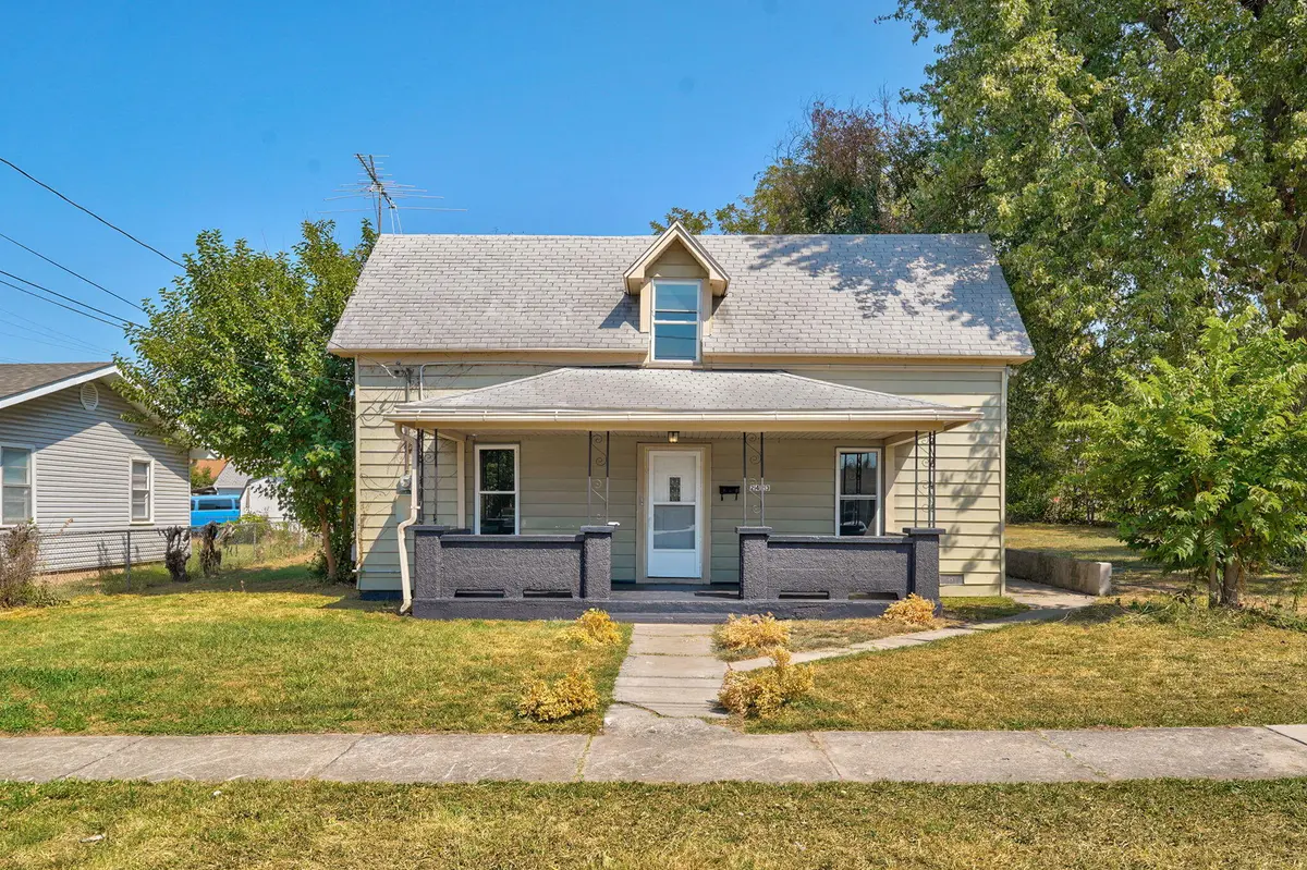 2423 W Olive ST, Springfield, MO 65802